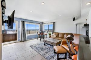 Awesome On The Strand, Hermosa Beach Property