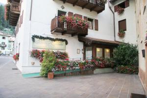 Hotel Albergo Garnì Cavento Carisolo Italien