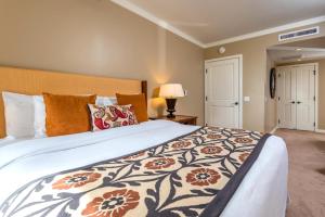 Honua Kai Konea 3 Free Rental Cars KBM Resorts Mountain View 2-bedroom 2 Bath Honua Kai 3 Units 6 Bedrooms ML-1388