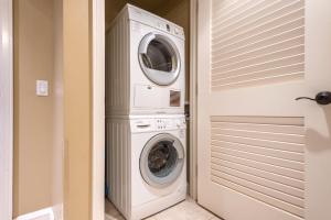 Honua Kai Hokulani 3 Free Rental Cars KBM Resorts Studio Value Price 3 Units 5 Bedrooms ML-1321