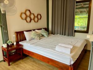 The Summer Guesthouse