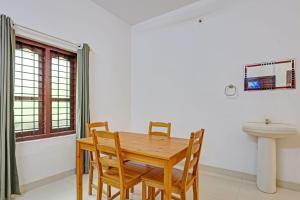 Capital O Pop Tavern Kazhakkottam