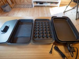 メロディーハウス 一棟貸新築ログハウス 広いデッキと庭 無垢材の香 小川のせせらぎ