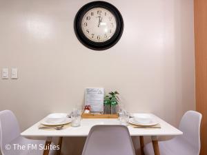 Cozy and Spacious Fast WiFi FREE Access Pool and Gym