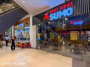 Cozy and Spacious Fast WiFi FREE Access Pool and Gym