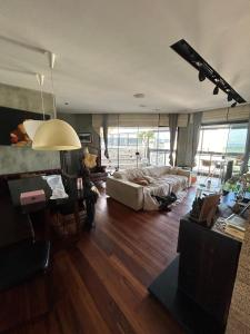 Penthouse Exclusive Hangar