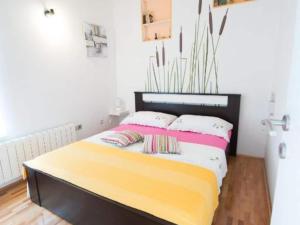 Two-Bedroom Apartment With Lake View