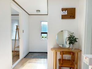 3 rooms 3 mins walk to Sangsu Stn 2F