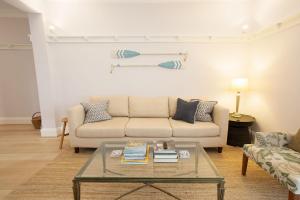 The Ivanhoe, Manly Isyd