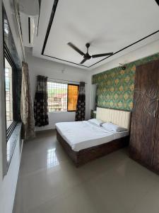 SWARAGAN HOLIDAYS VILLA 4 BHK AC LUXURY Room private pool