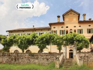 Villa in Valbelluna with Pool & Dolomite Views