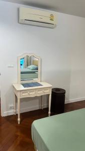 Beachfront two bedroom apartment