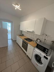 Budget Friendly 2BR Apartment with Great Location