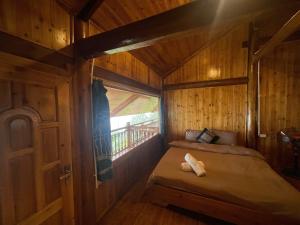 Bees Homestay Sapa & Trekking