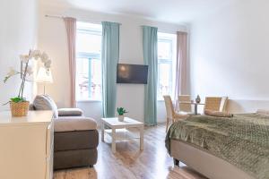 Comfy 2BR Apartment Very Central, 10 Min to Westbahnhof