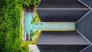 Villa Ce La Vie - 4BR Villa in Tumbakbayuh