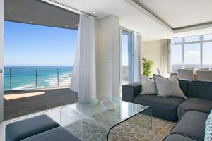 Horizon Bay 1602 Penthouse APT with lovely views