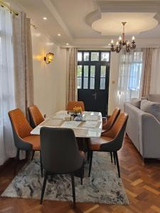 Luxury 3 Bedroom Rembeka villa with sq