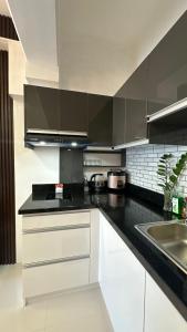 Cozy & Instaworthy Unit at Royal Oceancrest Mactan