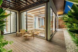 Tropical 3BR Villa 2 Private Pools in Jimbaran