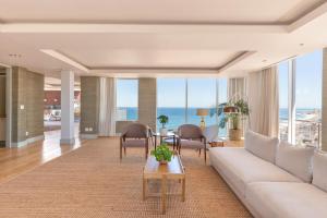 Blouberg Penthouse with Pool by HMH Horizon Bay 1701