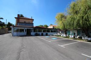 Pensión Las Casitas de Santander auto check