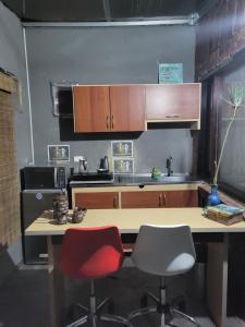 Apartastudio con baño privado y chimenea