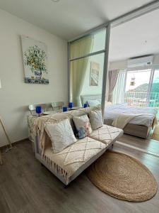 Santorini Coastal Theme Sea and Mountain View One Bedroom Condo with Private Balcony on 19th Floor in Hua Hin Beach Thailand