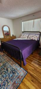 Comfy, Cozy BnB Kent WA "Private Bathroom"