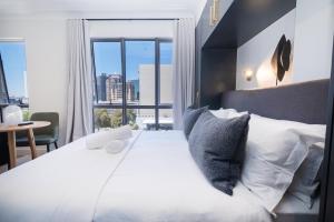 Modern Studio at The Valour with City Views