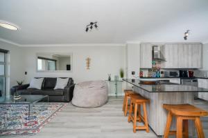 Seaside Living on Kite Beach, Blouberg Sea Spray A204