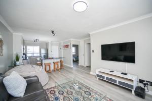 Seaside Living on Kite Beach, Blouberg Sea Spray A204