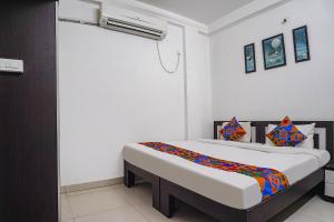 FabHotel The Vinayak