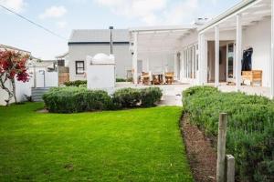 Mooiplekkie - 4 Bedroom Beach Cottage