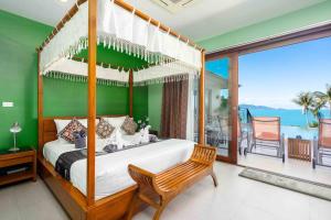 Panoramic sea view North cost bophut night market