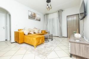 Sandton Luxury Apartment, 82 Via Arrezio