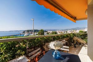 Nice Renting - CARNOT - Escape to French Riviera Terrace with Sea View