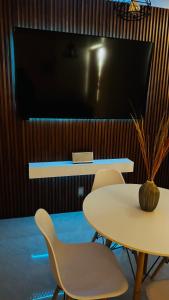 Departamento moderno a un lado de la feria