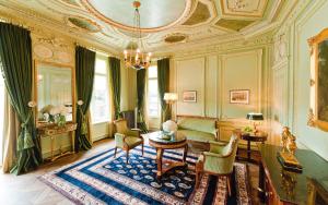 Grand Hotel LES TROIS ROIS