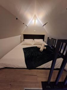 Love room Émeraude - Pièce Secrète en option