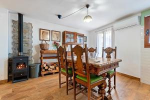 LEscambell Grau Del Llop