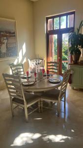 Lux 2-Level Townhouse with Stunning Historic Views