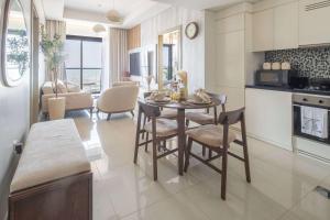 Frank Porter - Aykon City 2 Tower C