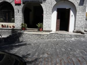 Tina's Apartment - 3-star hotels in Gjirokastër