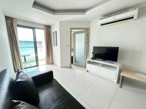 Water Park Condominium 826