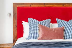 Berkeley Suites, Suite 2