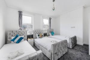 Glamorous Spacious House