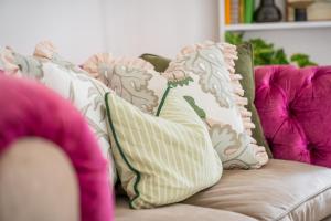 Berkeley Suites, Suite 2