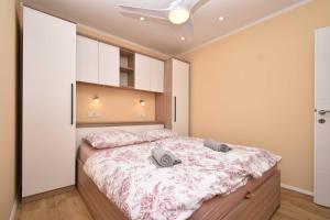 Blue Chill Apartment