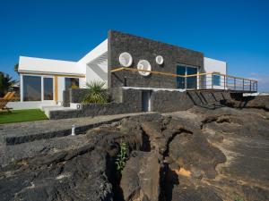 Luxury Family Villa with Private Pool, Jacuzzi & Sauna